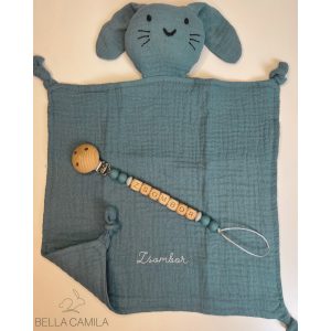 Bella Camila névre szóló szundikendő  és névre szóló cumilánc szett