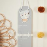 Magasságmérő fából cicával