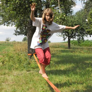 Slackline egyensúlyozó heveder spaniferrel - 17,5 m