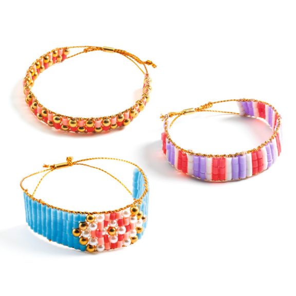 Djeco Ékszerkészítő készlet - Karkötők szövése különböző gyöngyökből - Large beads Djeco Ékszerkészítő készlet - Karkötők szövése különböző gyöngyökből - Large beads